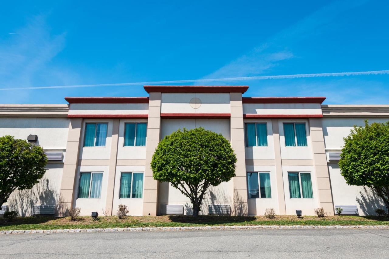 Garden Executive Hotel South Plainfield Exterior foto